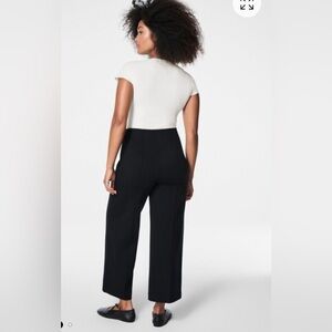 SPANXsupersmooth PerfectFit
Ponte Cropped Wide Leg Pant | Classic Black
Tall / S